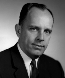 Earl Mathes headshot