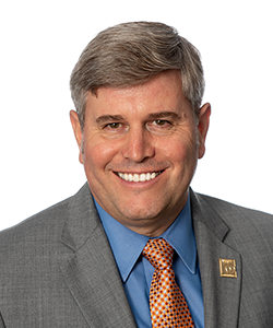 headshot of Philip Leinbach on white background