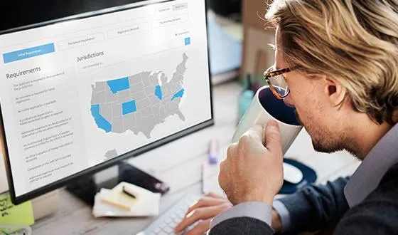 A customer using the licensing requirements tool to understand their jurisdiciton's requirements.