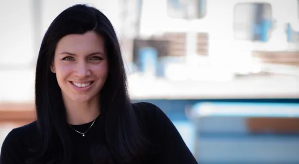 Dena Prastos