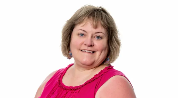 Headshot of Jennifer Arbuckle.
